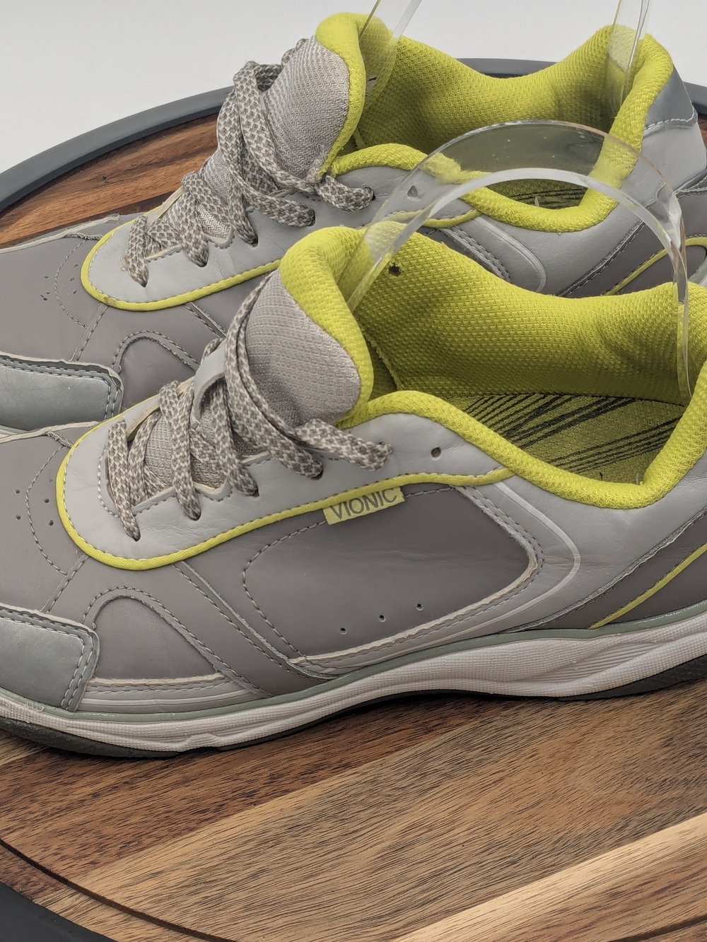 Vionic Zen Walking Sneakers Gray Silver Lime Green Orthotic Shoes Women's 7.5